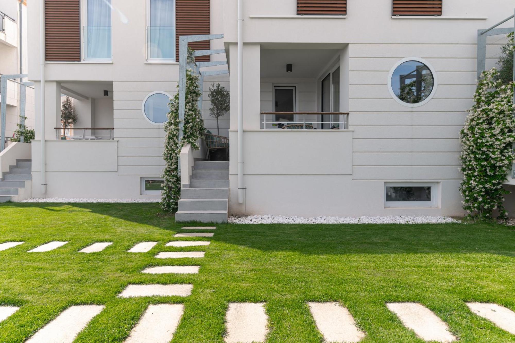 O'Live Residence - Designer Suites Bibinje Luaran gambar